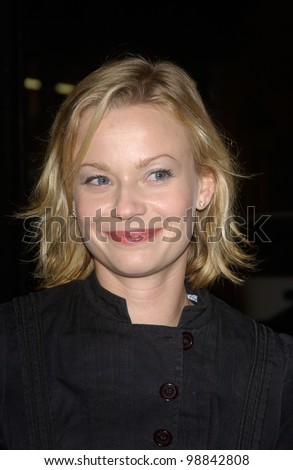 Actress SAMANTHA MATHIS at the world premiere, in Hollywood, of Along Came Polly. January 12, 2004