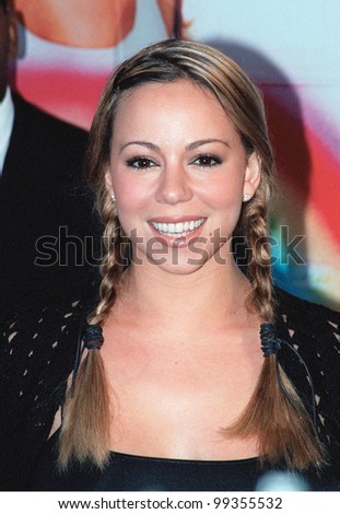 05NOV99: Pop star MARIAH CAREY at Tower Records, Hollywood, to promote her new album \