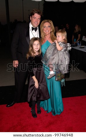 Country star LEE ANN WOMACK & family at the Country Music Assoc. Awards at the Grand Ole Opry in Nashville, TN. 04OCT2000.  Paul Smith/Featureflash
