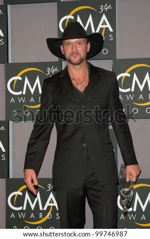 Country star TIM McGRAW at the Country Music Assoc. Awards at the Grand Ole Opry in Nashville, TN. 04OCT2000.  Paul Smith/Featureflash