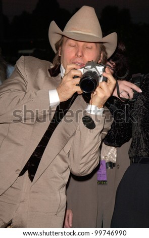 Country star DWIGHT YOAKAM at the Country Music Assoc. Awards at the Grand Ole Opry in Nashville, TN. 04OCT2000.  Paul Smith/Featureflash