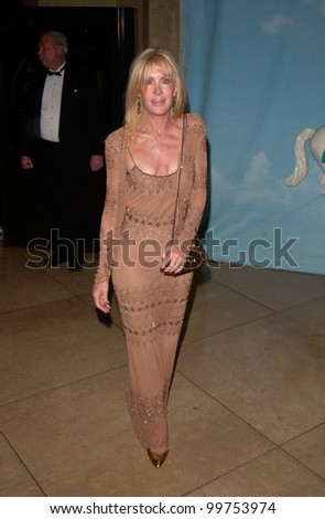 Actress JOAN VAN ARK at the Carousel of Hope Ball 2000 at the Beverly Hilton Hotel. 28OCT2000.   Paul Smith / Featureflash