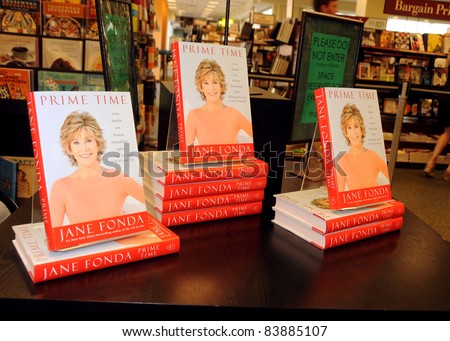 8-15-11 Los Angeles, CA Jane Fonda book Signing, \
