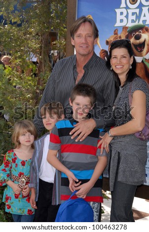 Kevin Sorbo and family at the \