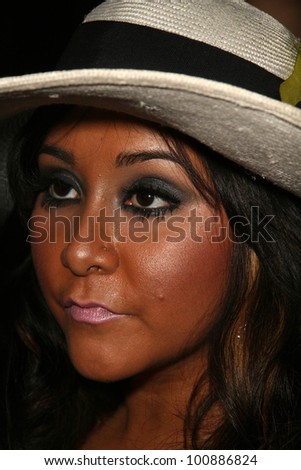 Nicole \'Snooki\' Polizzi at the Hampton Chic Yacht Party to Launch \