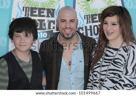 Chris Daughtry, son Griffin and daughter Hanna at the 2010 Teen Choice Awards - Arrivals, Gibson Amphitheater, Universal City, CA. 08-08-10