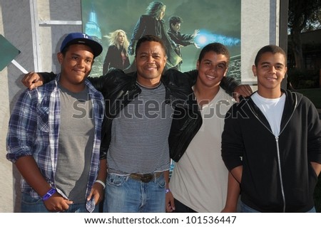 Cuba Gooding Jr. and Sons at the  \
