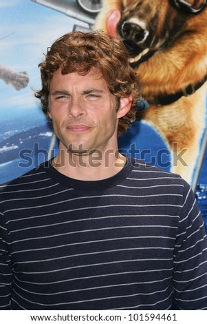 James Marsden  at the \