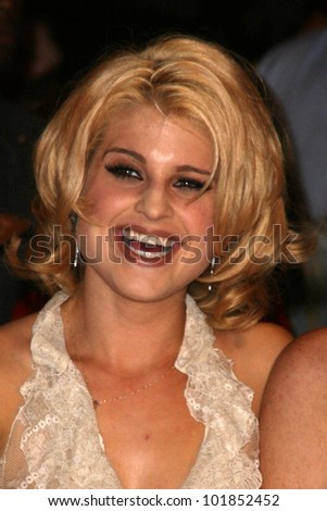 Kelly Osbourne at Rodeo Drive Celebrates Fashion\'s Night Out, Beverly Hills, CA. 09-10-10