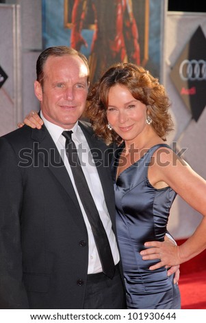 Clark Gregg and Jennifer Grey at the 