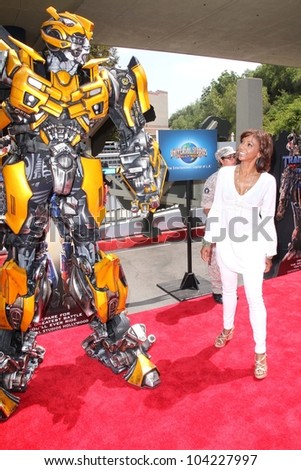 Holly Robinson Peete at the World Premiere Of Universal Studios Hollywood\'s \