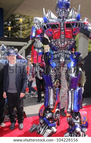 Steven Spielberg at the World Premiere Of Universal Studios Hollywood\'s \