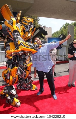 Anthony Anderson at the World Premiere Of Universal Studios Hollywood\'s \