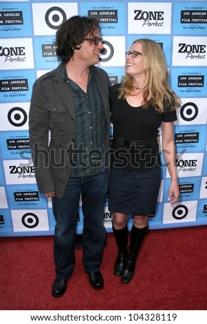 Davis Guggenheim and Elisabeth Shue at the Los Angeles Premiere of \'It Might Get Loud\'. Manns Festival Theatre, Westwood, CA. 06-19-09
