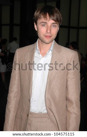 Vincent Kartheiser at the premiere of \'Mad Men\' Season Three. Directors Guild Theatre, West Hollywood, CA. 08-03-09