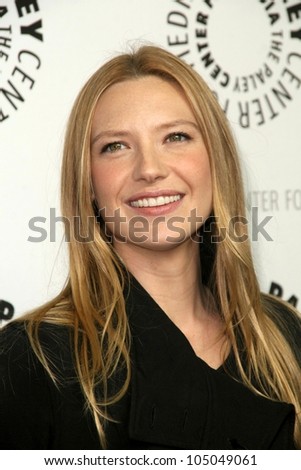 Anna Torv at \'Fringe\' presented by the Twenty-Sixth Annual William S. Paley Television Festival. Arclight Cinerama Dome, Hollywood, CA. 04-23-09