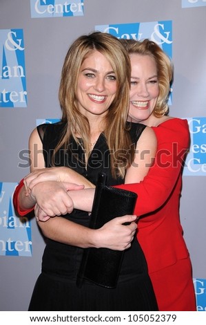 Clementine Ford and Cybill Shepherd at \'An Evening With Women - Celebrating Art, Music and Equality\'. Beverly Hilton Hotel, Beverly Hills, CA. 04-24-09