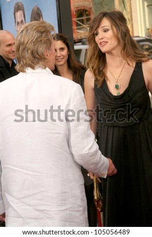 Michael Douglas and Jennifer Garner at the World Premiere of \'Ghosts of Girlfriends Past\'. Grauman\'s Chinese Theatre, Hollywood, CA. 04-27-09