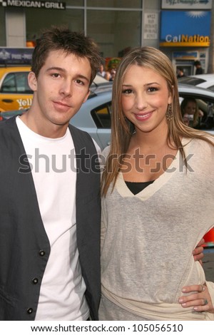 Bobby Edner and Ashley Edner at the World Premiere of \'Ghosts of Girlfriends Past\'. Grauman\'s Chinese Theatre, Hollywood, CA. 04-27-09