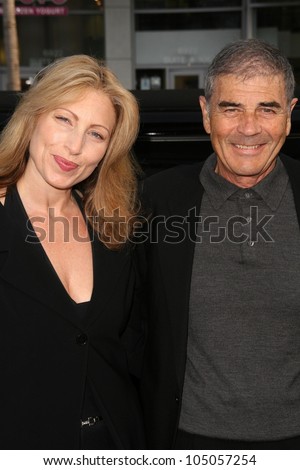 Robert Forster  at the World Premiere of \'Ghosts of Girlfriends Past\'. Grauman\'s Chinese Theatre, Hollywood, CA. 04-27-09