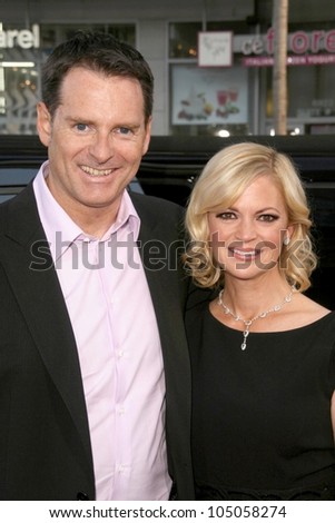 Mark Waters and Dina Waters  at the World Premiere of \'Ghosts of Girlfriends Past\'. Grauman\'s Chinese Theatre, Hollywood, CA. 04-27-09