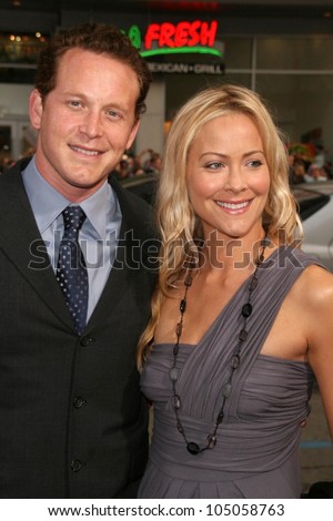 Cole Hauser and Cynthia Daniel at the World Premiere of \'Ghosts of Girlfriends Past\'. Grauman\'s Chinese Theatre, Hollywood, CA. 04-27-09