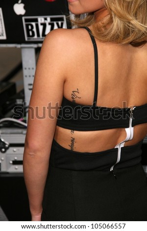Hayden Panettiere\'s tattoo at the Los Angeles Premiere of \'Star Trek\'. Grauman\'s Chinese Theatre, Hollywood, CA. 04-30-09