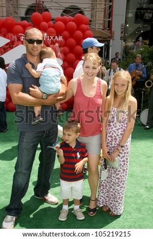 Mark Wilkerson with Melissa Joan Hart and family  at the World Premiere of \'Up\'. El Capitan Theatre, Hollywood, CA. 05-16-09
