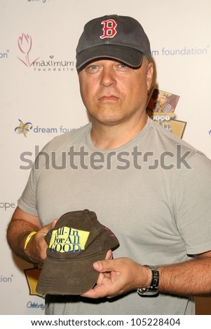 Michael Chiklis  at the \'All in For All Good\' Celebrity Poker Tournament benefitting Maximum Hope Foundation and Dream Foundation. Commerce Casino, Commerce, CA. 05-30-09
