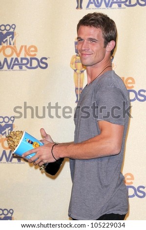 Cam Gigandet in the Press Room at the 2009 MTV Movie Awards. Gibson Amphitheatre, Universal City, CA. 05-31-09
