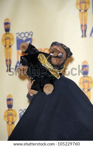 Triumph The Insult Comic Dog in the Press Room at the 2009 MTV Movie Awards. Gibson Amphitheatre, Universal City, CA. 05-31-09