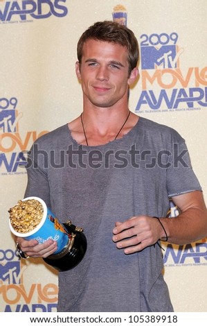 Cam Gigandet  in the Press Room at the 2009 MTV Movie Awards. Gibson Amphitheatre, Universal City, CA. 05-31-09