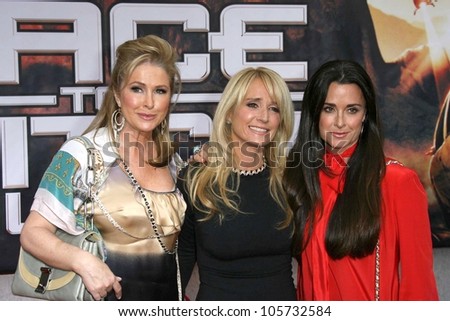 Kathy Hilton with Kim Richards and Kyle Richards  at the Los Angeles Premiere of \'Race To Witch Mountain\'. El Capitan Theatre, Hollywood, CA. 03-11-09