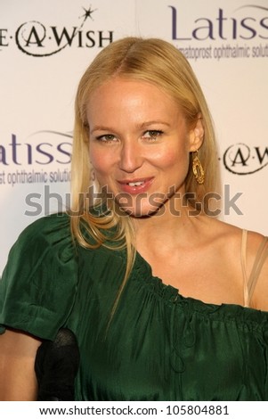 Jewel Kilcher  at the Launch Party for Latisse, benefiting the Make a Wish Foundation. 800 North La Cienega, Los Angeles, CA. 03-26-09