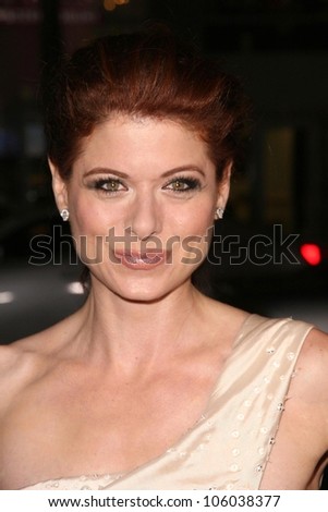 Debra Messing  at the Los Angeles Premiere of \'Nothing Like The Holidays\'. Grauman\'s Chinese Theater, Hollywood, CA. 12-03-08