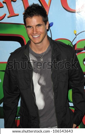 Josh Amell