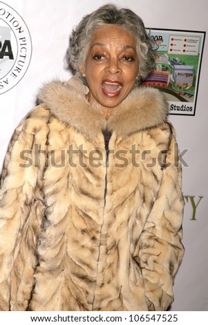 Ruby Dee  at the Multicultural Motion Picture Association's 16th Annual Diversity Awards. Globe Theater, Universal City, CA. 11-23-08
