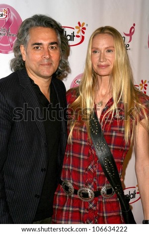 Mitch Glazer and Kelly Lynch  at the concert to promote the 10th Anniversary of Yoplait\'s Save Lids To Save Lives Program. The Wiltern Theatre, Los Angeles, CA. 10-10-08