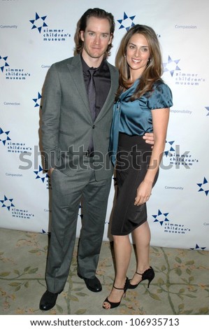 Mark-Paul Gosselaar and Lisa Ann Russell  at Zimmer Children\'s Museum\'s 8th Annual Discovery Award Dinner. The Beverly Hills Hotel, Beverly Hills, CA. 11-06-08