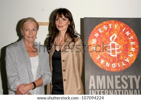 Vanessa Redgrave and Saffron Burrows  at the 60th Anniversary of the Universal Declaration of Human Rights gala hosted by Amnesty International USA. Zune, Los Angeles, CA. 11-20-08