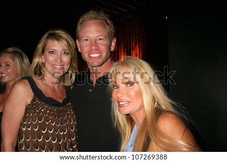 Wendy Burch with Ian Ziering and Gloria Kisel at the Whos Next Whats Next Fashion Show. Social Hollywood, CA. 08-13-08 at the Whos Next Whats Next Fashion Show. ocial Hollywood, CA. 08-13-08