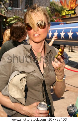 Lucy Lawless  at the Grand Opening of \