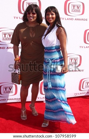 LisaRaye and Kym Whitley  at The 6th Annual \'TV Land Awards\'. Barker Hangar, Santa Monica, CA. 06-08-08