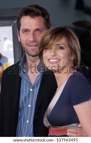 Peter Hermann and Mariska Hargitay  at the Los Angeles Premiere of 