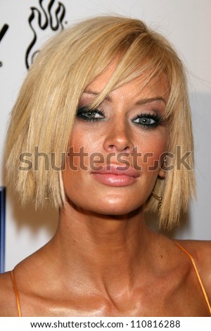 Celebrity Charity on Jenna Jameson At Celebrity Catwalk For Charity  The Highlands