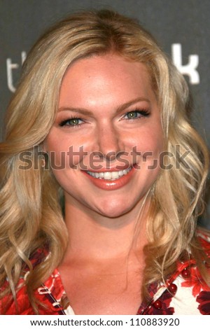 Laura Prepon  at the 3rd Annual Pink Party benefiting Cedars-Sinai Women\'s Cancer Research Institute. Viceroy Hotel, Santa Monica, CA. 09-08-07