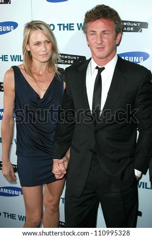 Robin Wright Penn and Sean Penn at the premiere of 