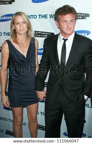 Robin Wright Penn and Sean Penn at the premiere of \