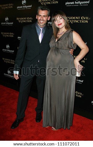 Oded Fehr and Milla Jovovich at the World Premiere \