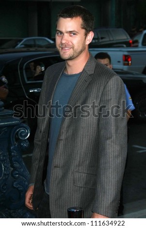Joshua Jackson at the Los Angeles premiere of \
